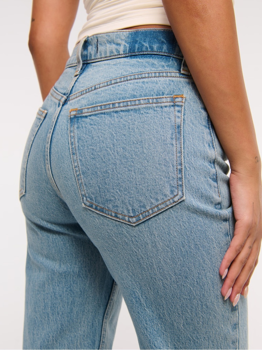 Abercrombie & Fitch 90s Relaxed High Rise Jean - Picture 5 of 12
